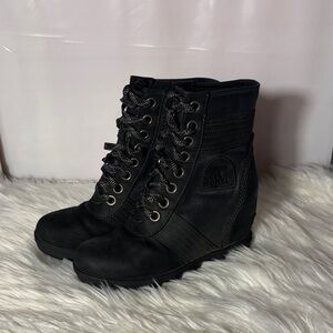Sorel Black Lace-Up Wedge Ankle Boots